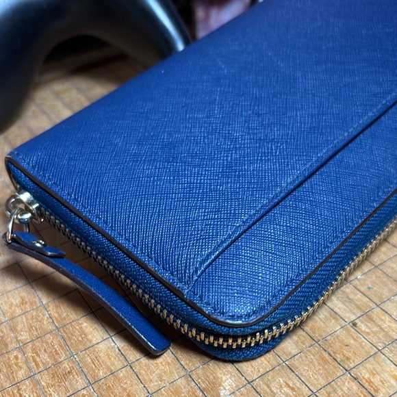 kate spade Safiano Leather Wallet Navy Dark Blue Zip Around 8”Lx4.25”Hx1”H - Picture 8 of 17